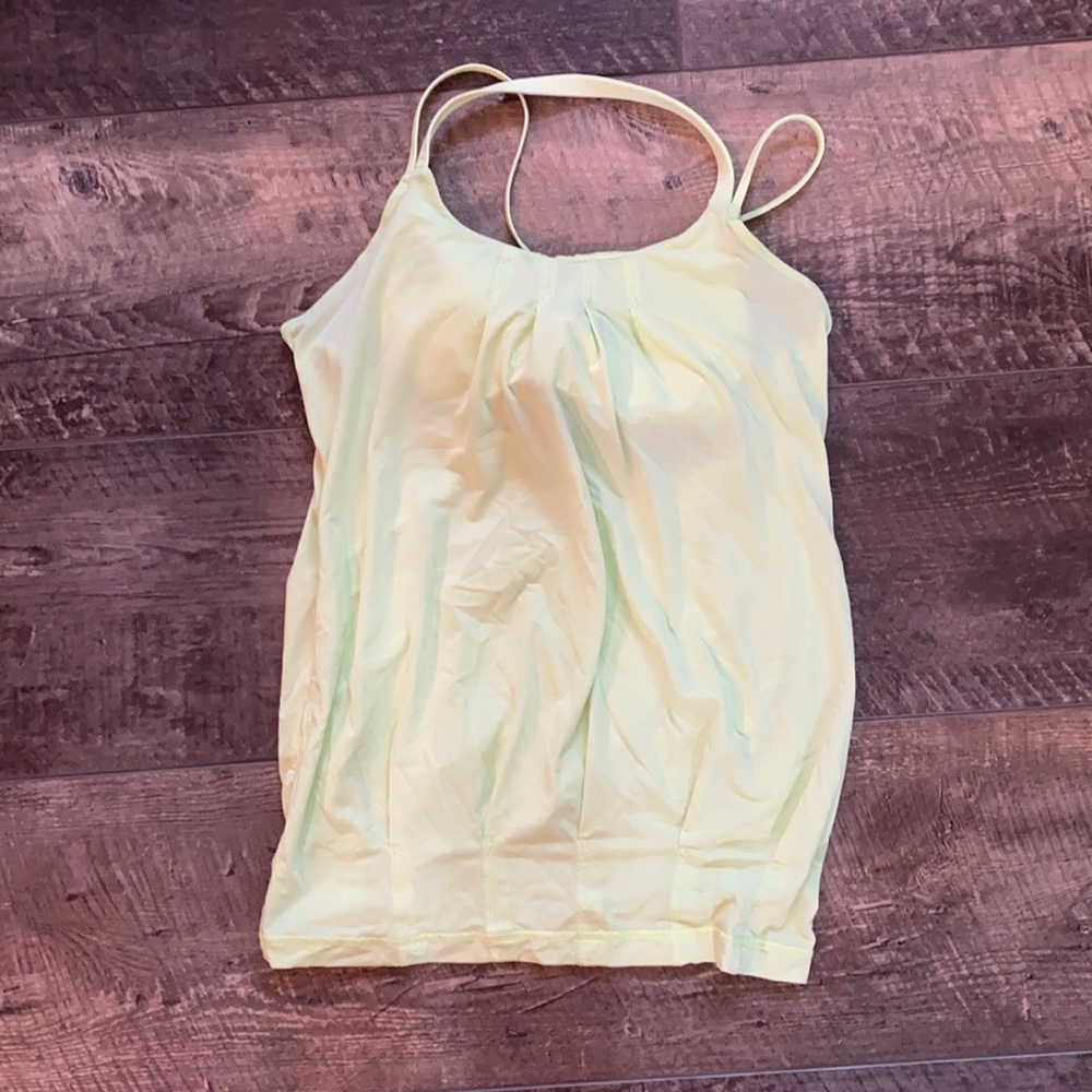 Lululemon tank.